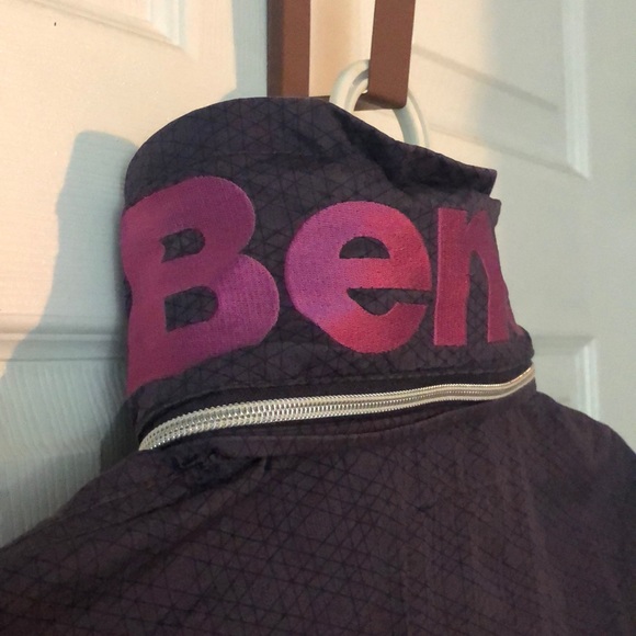 Bench Jacket Size Medium - Picture 7 of 8